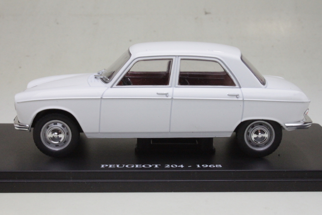 Peugeot 204 1968, valkoinen