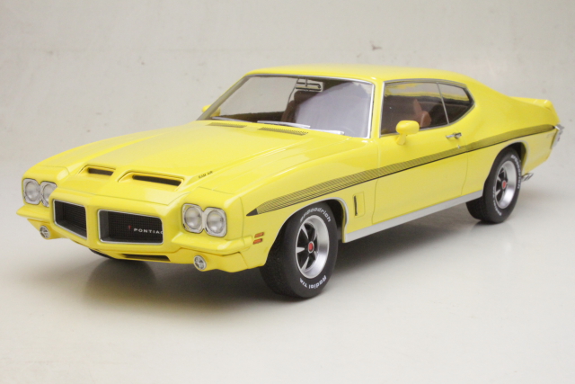 Pontiac LeMans GTO 1972, yellow