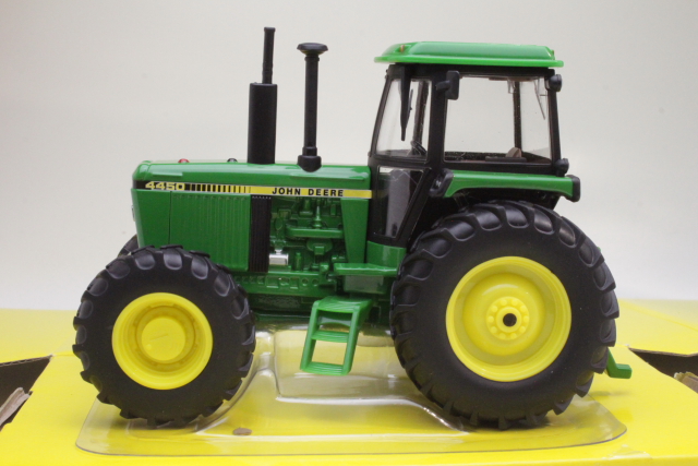 John Deere 4450 1978, green