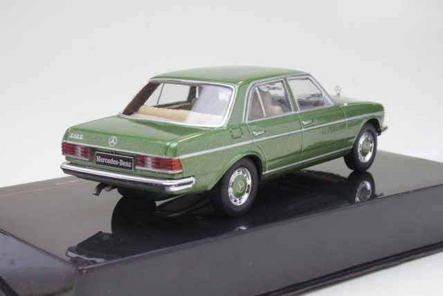 Mercedes 240D (w123) 1976, vihreä