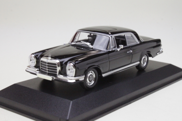 Mercedes 280SE 3.5 Coupe (w111) 1970, musta