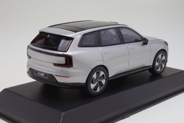 Volvo EX90 2024, hopea