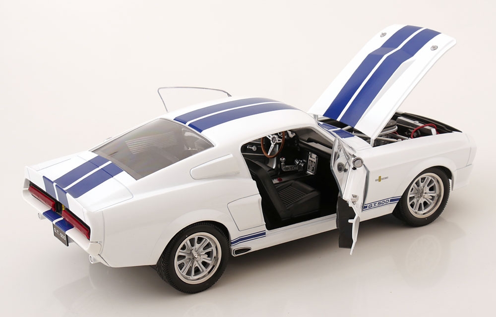 Ford Mustang Shelby GT500 1967, valkoinen/sininen