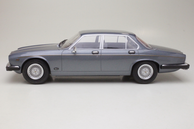 Jaguar XJ Series III 1979, harmaa