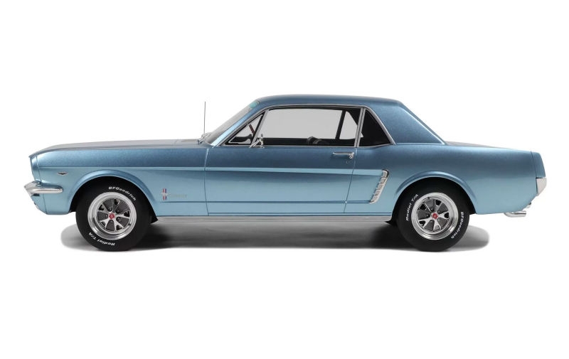 Ford Mustang 1965, vaaleansininen