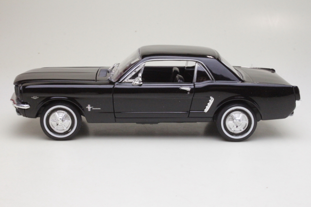 Ford Mustang Coupe 1964, musta