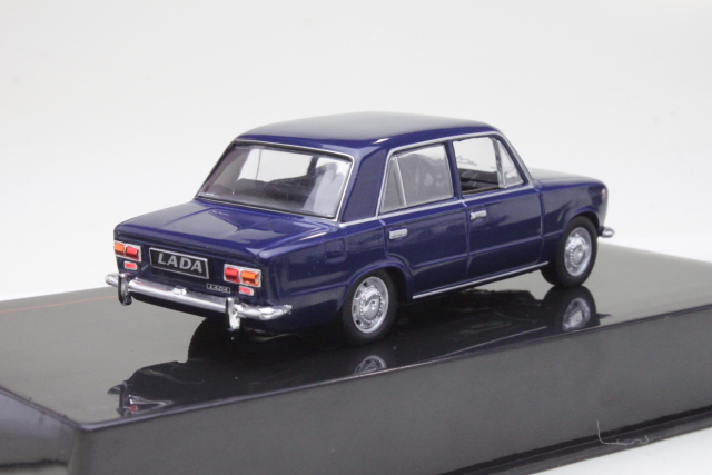 Lada 1200 1970, tummansininen