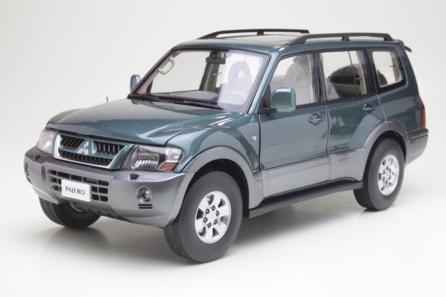 Mitsubishi Pajero V73, green