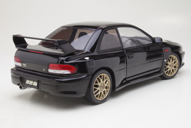 Subaru Impreza 22B 1998, musta