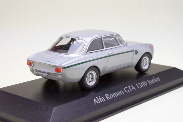 Alfa Romeo GTA 1300 Junior 1968, silver