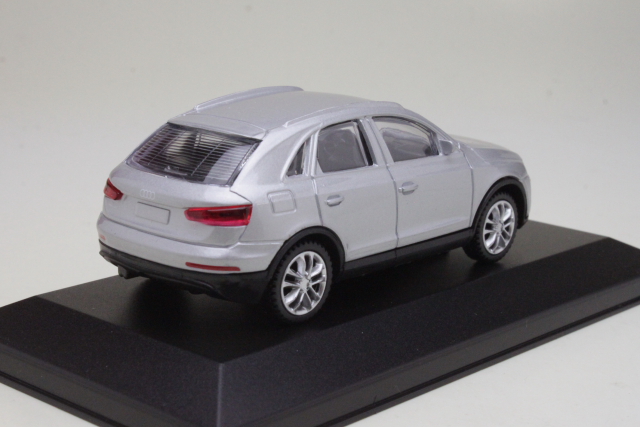 Audi Q3 2018, silver