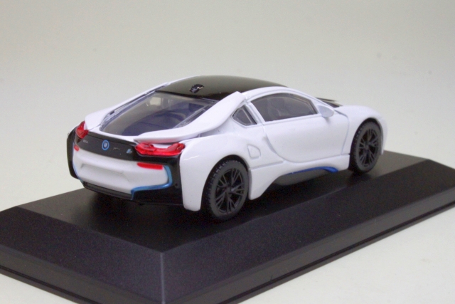 BMW i8 2015, valkoinen