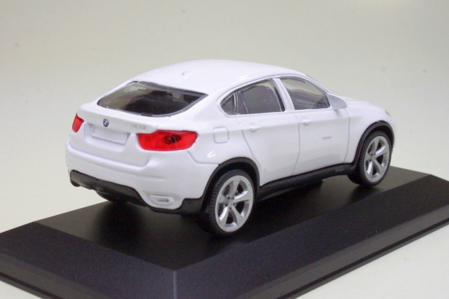 BMW X6 2018, valkoinen
