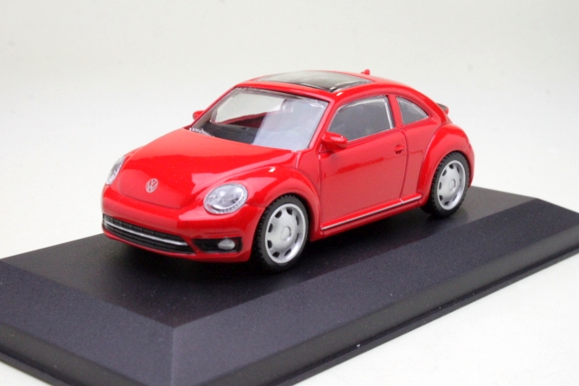 VW Beetle 2019, punainen