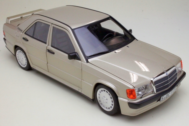 Mercedes 190E 2.3-16 1984, hopea