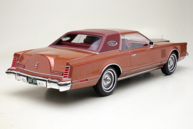 Lincoln Continental Mark V 1978, ruskea
