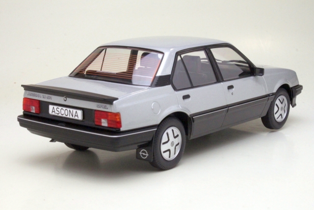 Opel Ascona C SR 1981, hopea