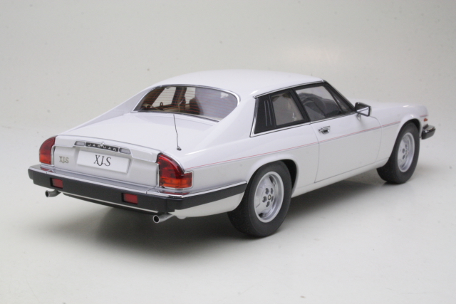 Jaguar XJS Coupe 1980, valkoinen