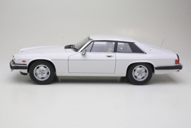 Jaguar XJS Coupe 1980, valkoinen