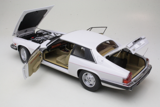 Jaguar XJS Coupe 1980, valkoinen