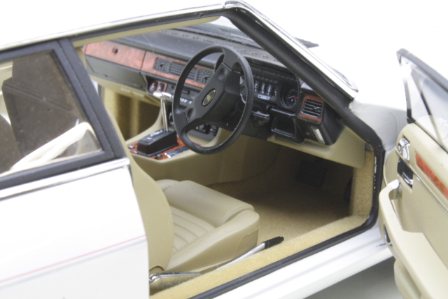 Jaguar XJS Coupe 1980, valkoinen
