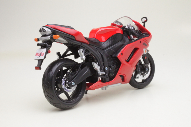 Kawasaki ZX-6R 2007, red