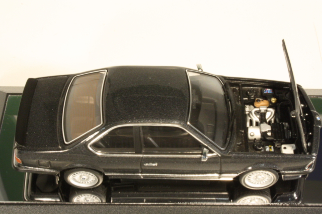 BMW 635CSi, black