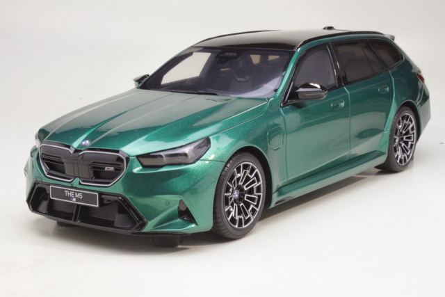 BMW M5 (G91) Touring 2024, green