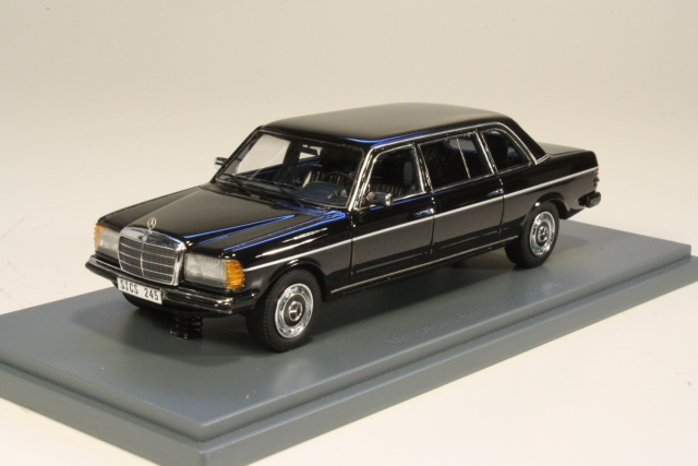 Mercedes 240D Diesel (w123) Lang 1978, musta