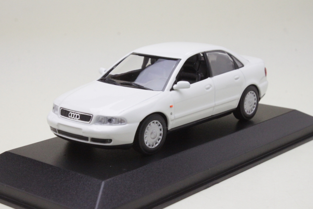 Audi A4 1995, white