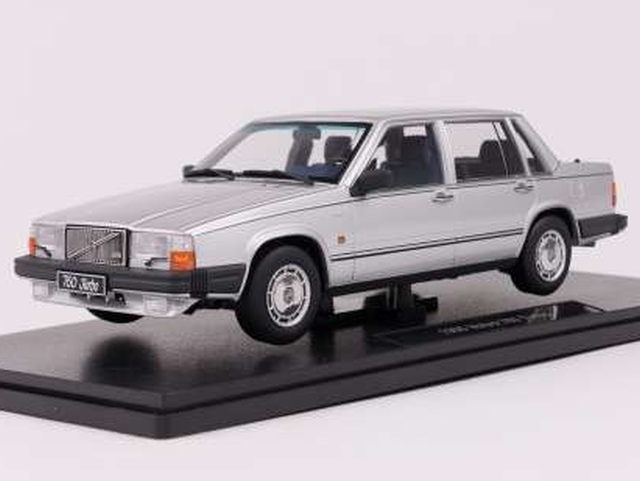 Volvo 760 Turbo 1985, silver