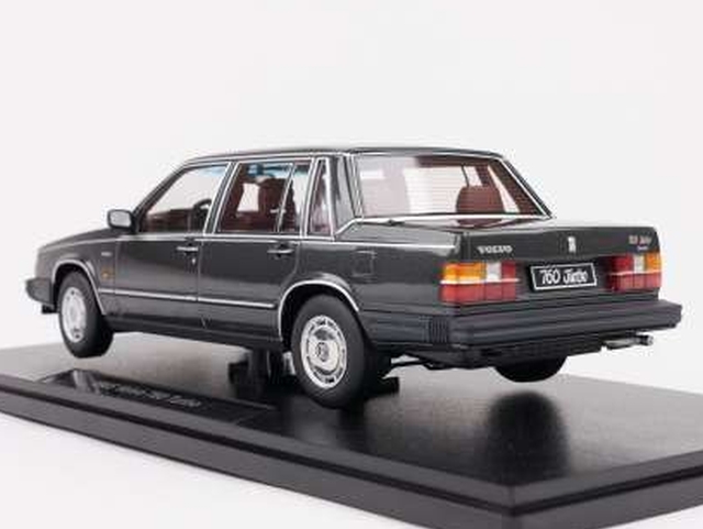 Volvo 760 Turbo 1985, dark grey