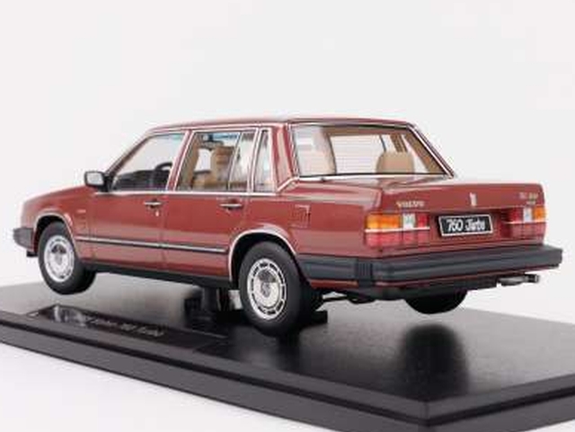 Volvo 760 Turbo 1985, red