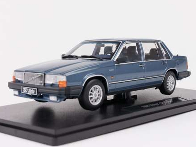 Volvo 760 Turbo 1985, blue