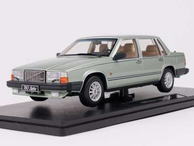Volvo 760 Turbo 1985, light green