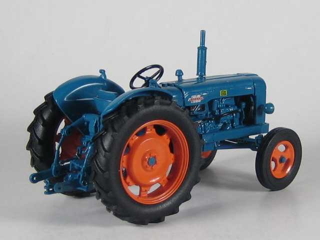 Fordson Power Major 1958, sininen 1:32 - Sulje napsauttamalla kuva