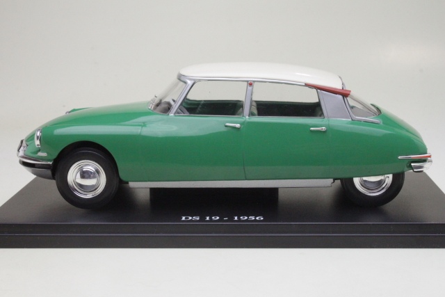 Citroen DS19 1956, green/white