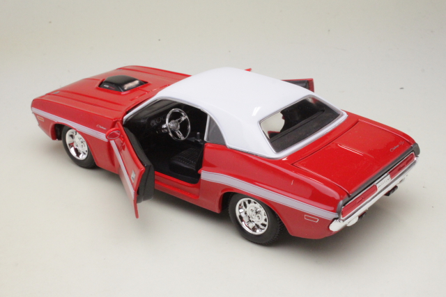 Dodge Challenger R/T Coupe 1970, red/white