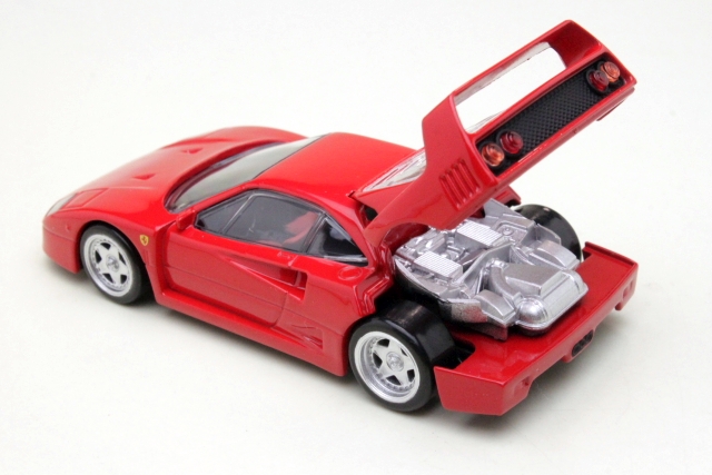 Ferrari F40 1987, punainen