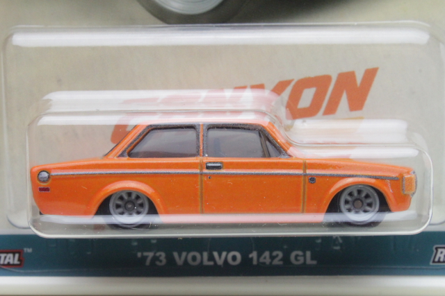 Volvo 142 GL 1973, orange