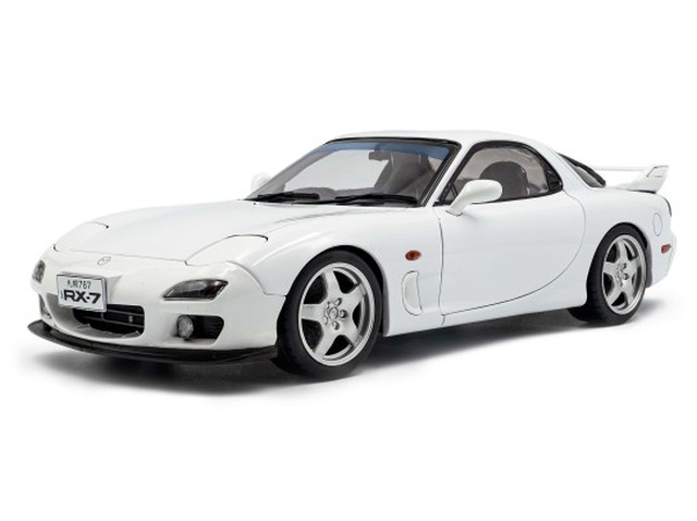Mazda RX-7 (FD3RS) 1999, valkoinen