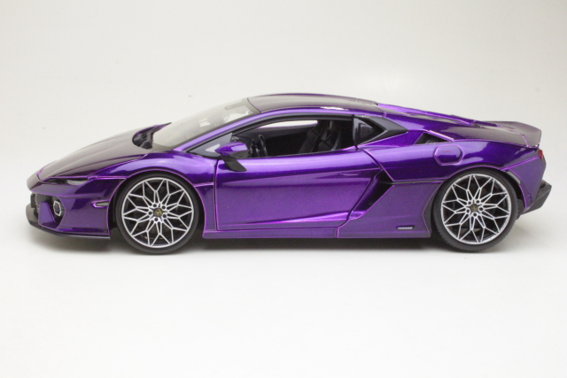 Lamborghini Temerario 2024, purple