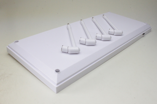 Muovikotelo 1:18 LED-valoilla, valkoinen alusta
