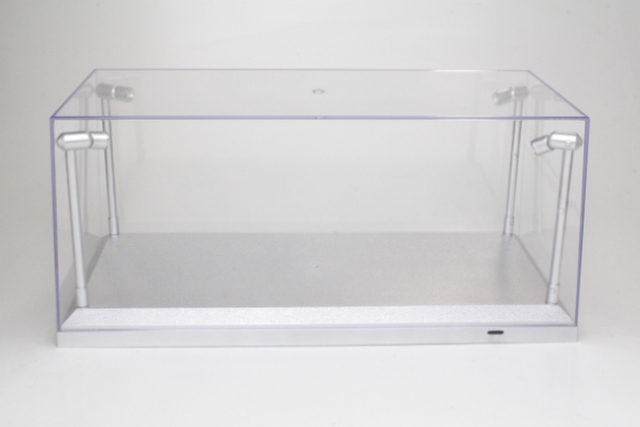 Plastic Showcase 1:18 with LED-lights, silver plate