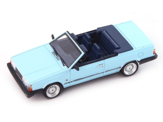 Volvo 760 GLE Merlberg Cabriolet 1985, vaaleansininen