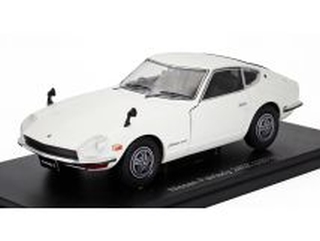 Nissan Fairlady 240Z Coupe 1971, valkoinen