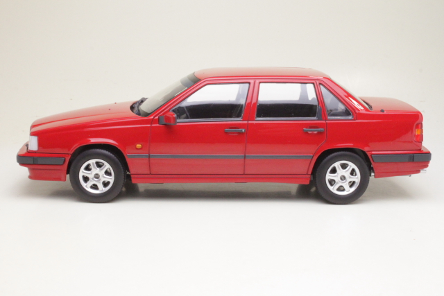 Volvo 850 1993, red