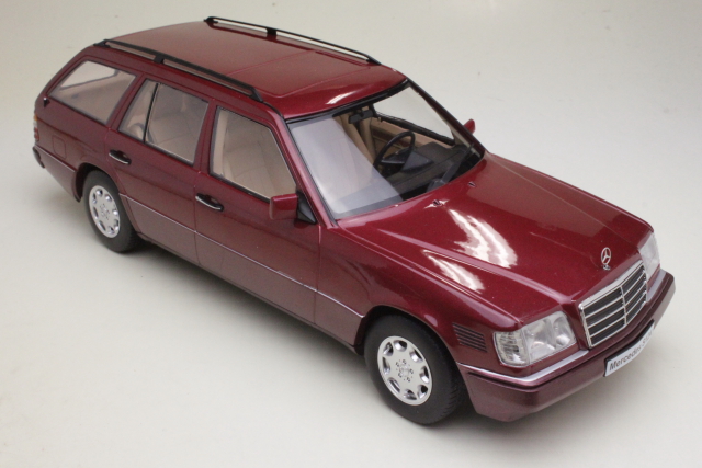 Mercedes E300T (s124) 1995, punainen