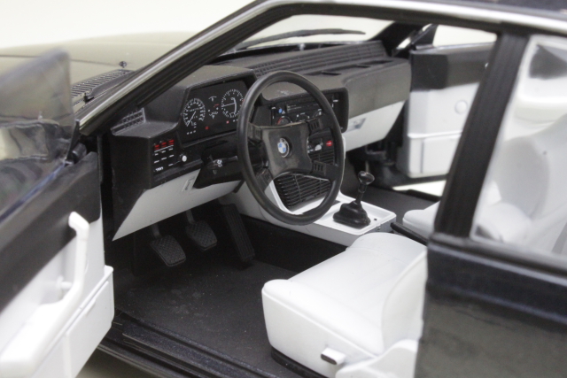 BMW 635 CSi (e24) Coupe 1984, tummansininen