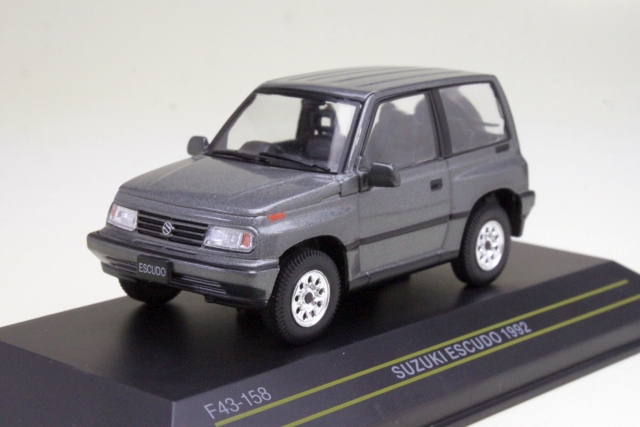 Suzuki Escudo 1992, grey